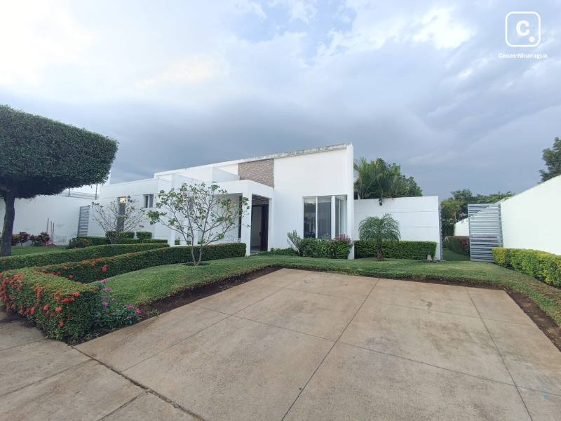 Apartamento en venta en Las Colinas, Managua – 5 hab, 210 m²