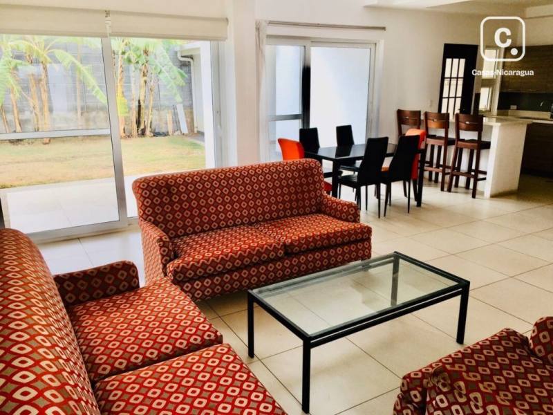Apartment for rent in Las Colinas, Managua – 4 beds