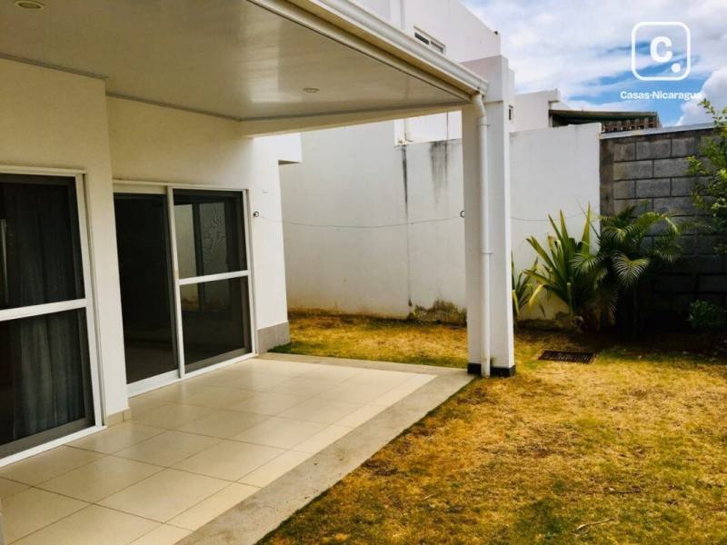 Apartment for rent in Las Colinas, Managua – 4 beds