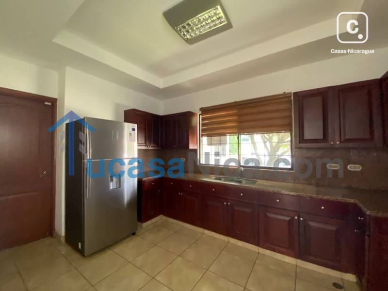 Apartamento en venta o alquiler en Las Cumbres, Managua – 5 hab, 280 m²
