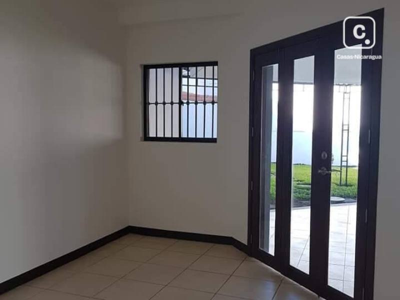 Apartamento en alquiler en Santo Domingo, Managua – 4 hab, US$ 1,700/mes