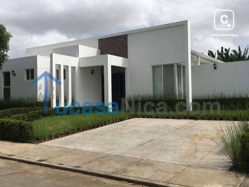 Apartment for rent in Las Colinas, Managua – 4 beds, US$ 1,100/month