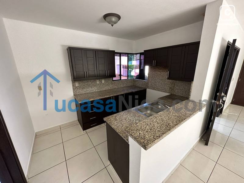Apartamento en venta o alquiler en Santo Domingo, Managua – 4 hab, US$ 220,000