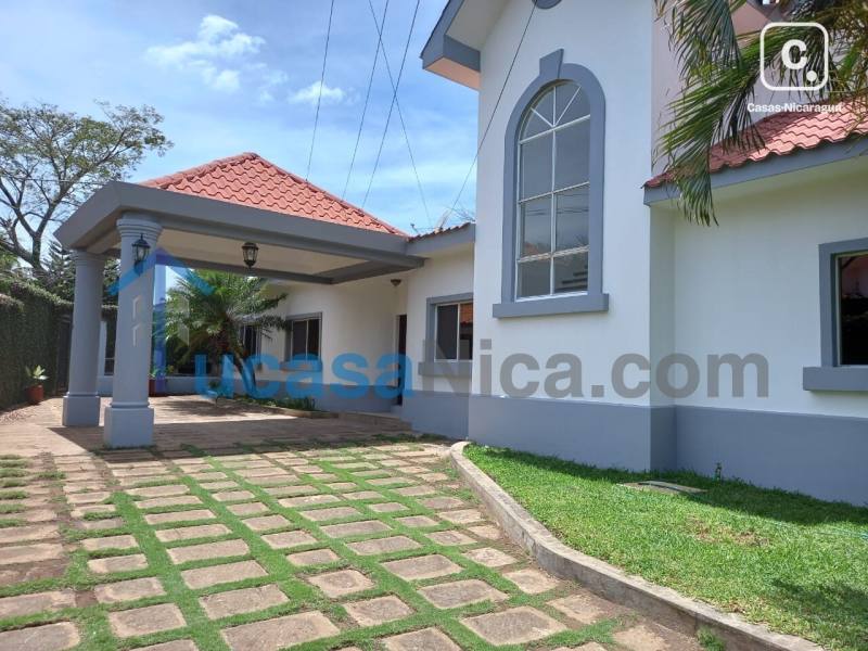 Apartamento en alquiler en Las Colinas, Managua – 4 hab, US$ 1,500/mes