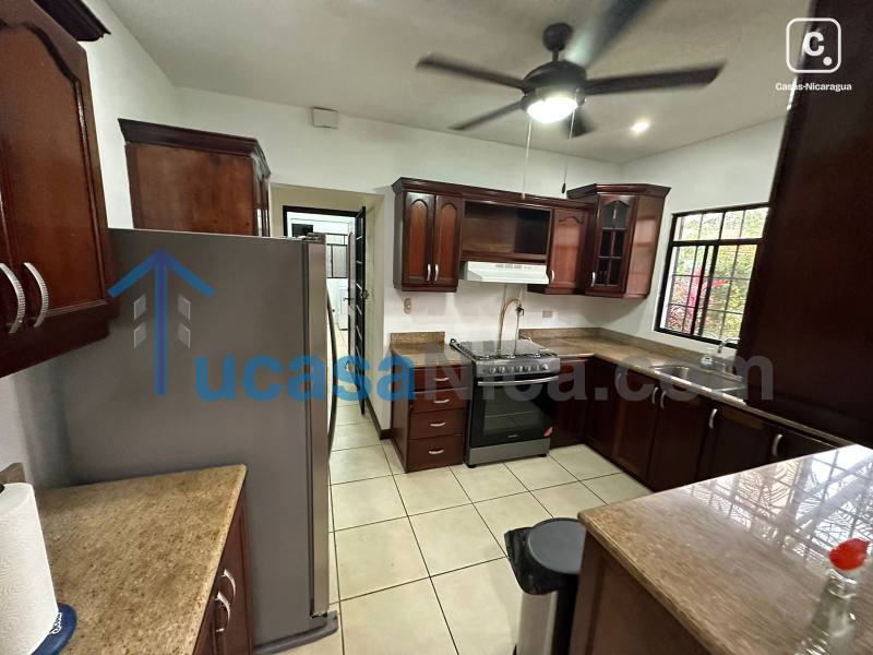 Apartamento en venta o alquiler en Santo Domingo, Managua – 4 hab, US$ 350,000