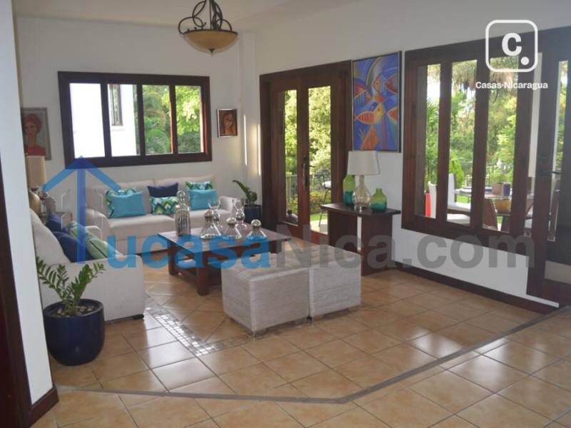 Apartment for sale or rent in Villa Fontana, Managua – 5 beds