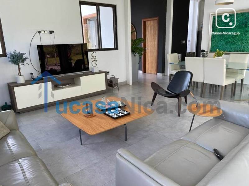 Casa en alquiler en Villa Fontana Sur, Managua – 5 hab, 220 m²
