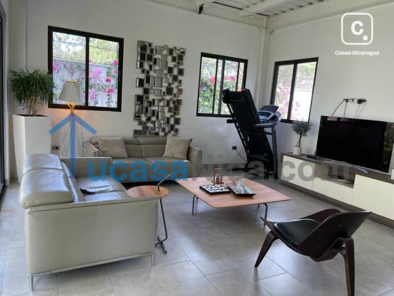 Casa en alquiler en Villa Fontana Sur, Managua – 5 hab, 220 m²