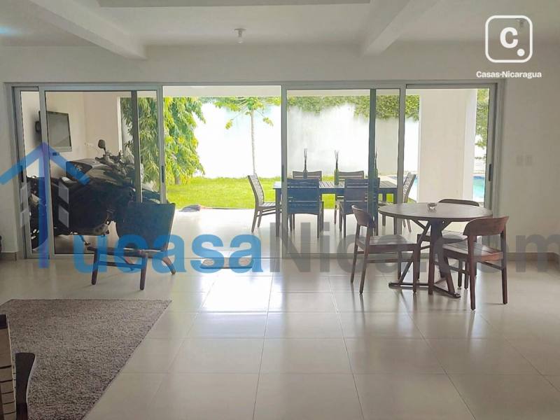 Apartment for rent in Las Colinas, Managua – 5 beds, 220 m²