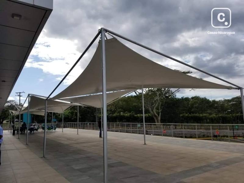 Edificio en alquiler en Pista Jean Paul Genie, Managua – 126 m²