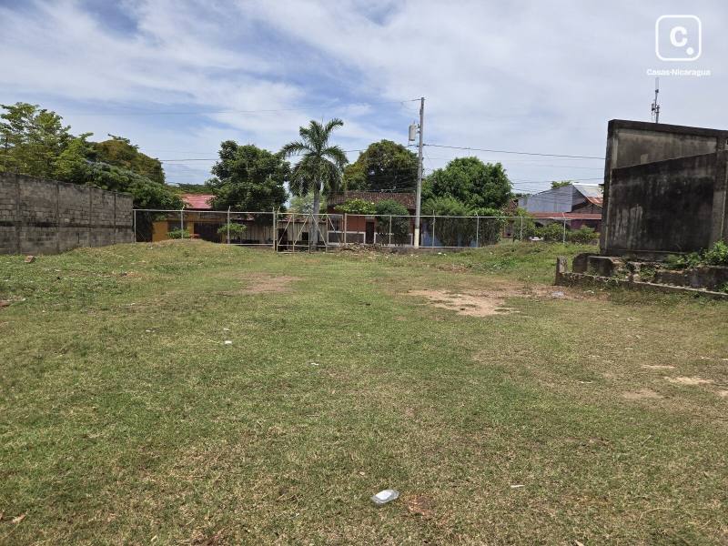 Lot for sale in Granada – 2,909 m²