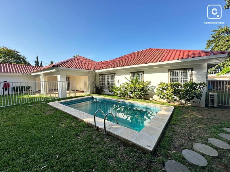 House for sale or rent in Las Colinas, Managua – 3 beds, 250 m²