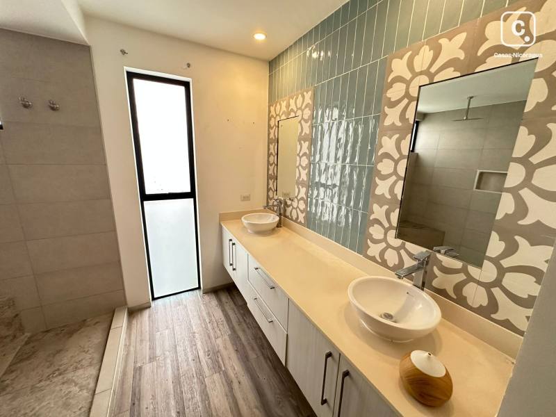 Apartamento en alquiler en Villa Fontana Sur, Managua – 4 hab, 210 m²