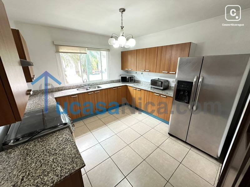 Apartment for rent in Las Colinas, Managua – 4 beds, Ref TUCACR0107-11338