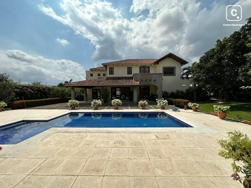 Apartment for sale or rent in Santo Domingo, Managua – 4 beds, US$ 625,000