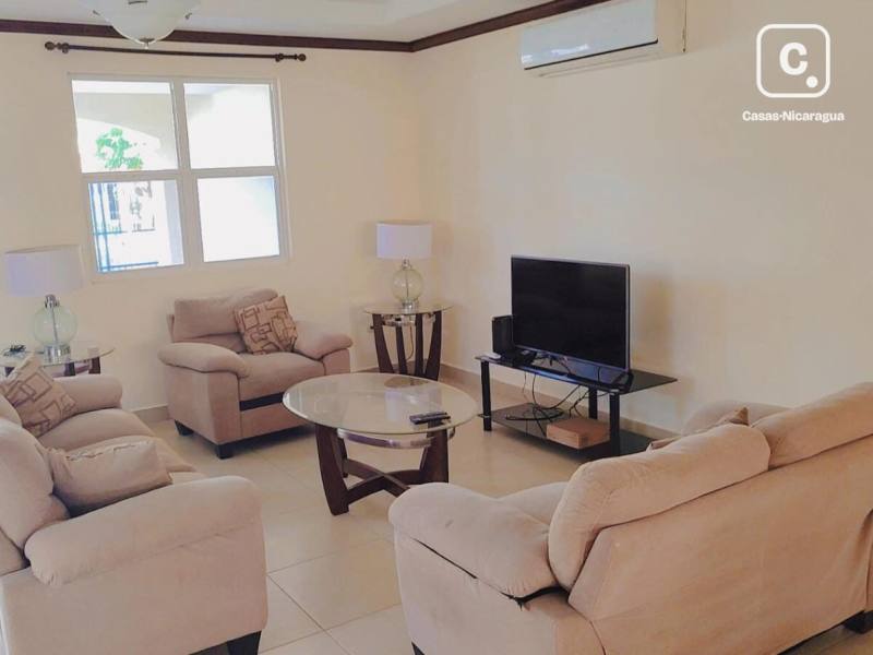 Casa en alquiler en Las Cumbres, Managua – 4 hab, US$ 1,400/mes