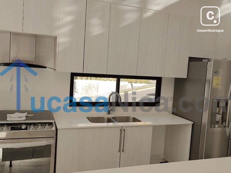 Apartment for rent in Villa Fontana Sur, Managua – 4 beds, US$ 1,900/month