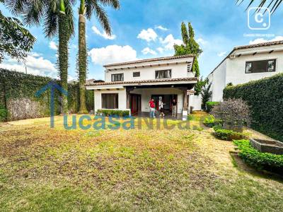 Apartment for sale or rent in Las Colinas, Managua – 4 beds, 220 m², US$ 300,000
