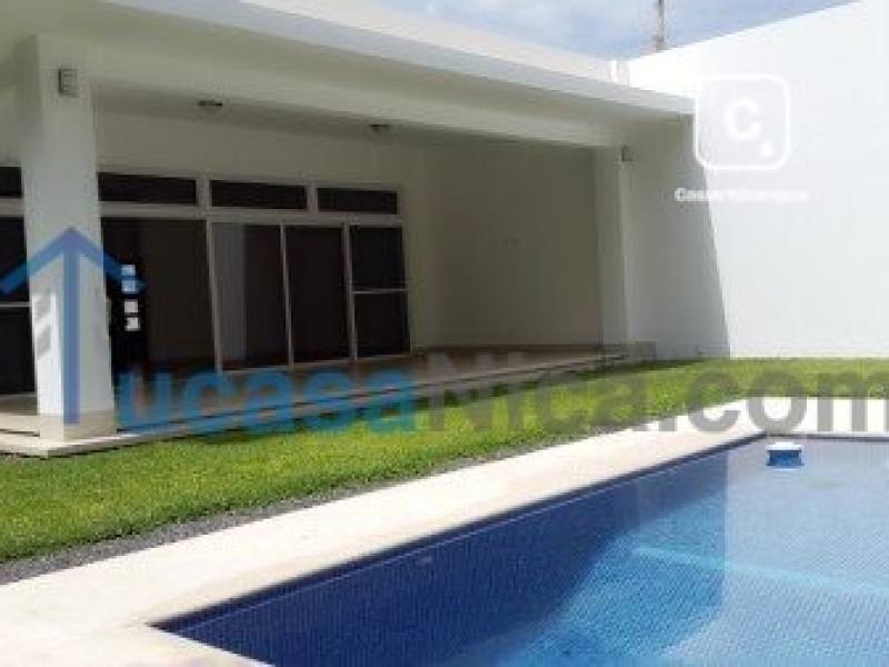 Apartment for sale or rent in Santo Domingo, Managua – 4 beds, 320 m²