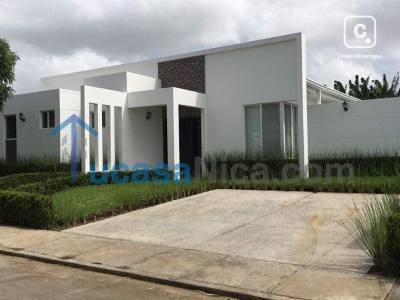 Apartment for sale or rent in Las Colinas, Managua – 5 beds, US$ 180,000