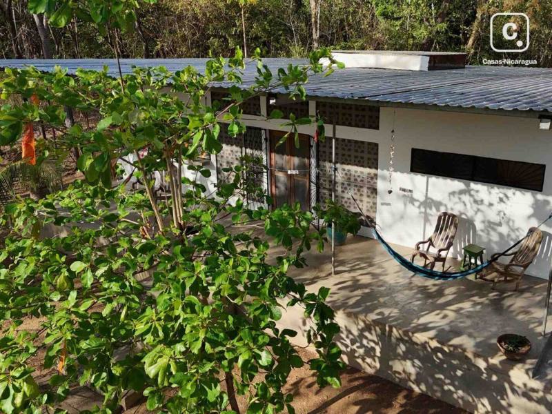 Casa de playa en venta en Tola, Rivas – 2 hab, 102 m²