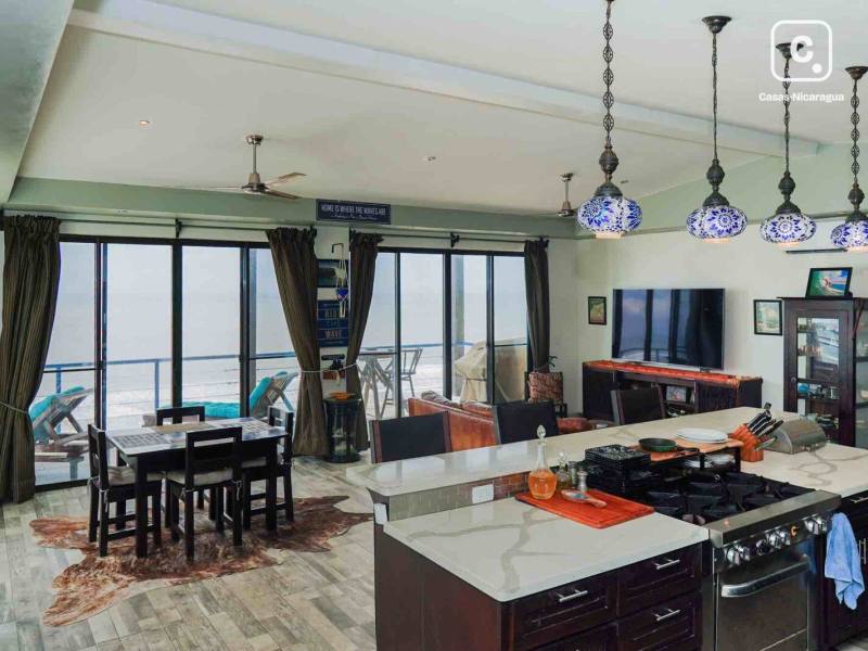 Beach house for sale in Tola, Rivas – 2 beds, 162 m², US$ 1,400,000