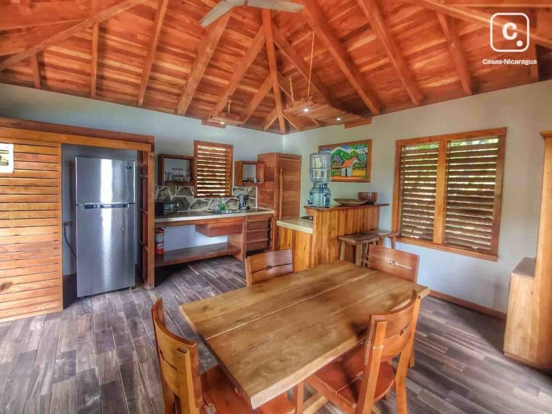 Casa de playa en venta en Tola, Rivas – 3 hab, 148 m², US$ 495,000