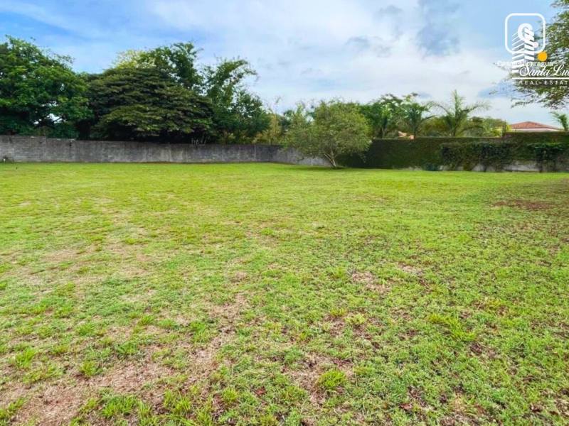 Casa en venta en Santo Domingo, Managua – 1,933 varas²