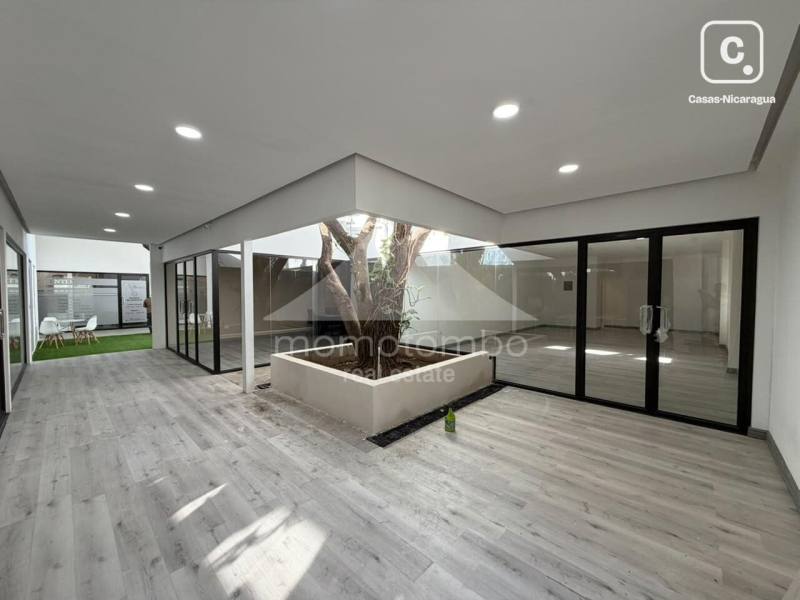 Office for rent in Planes de Altamira, Managua – 82 m²