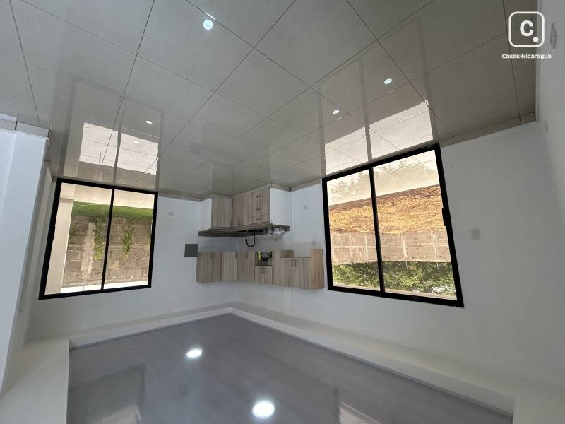 Casa en venta en Granada – 3 hab, 240 m²