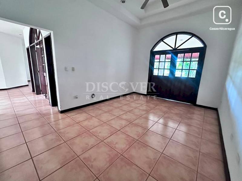 Casa en venta o alquiler en Carretera Sur, Managua – 4 hab, 398 m²