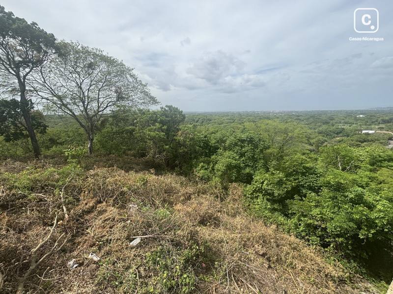 Terreno en venta en Granada – 1,651 varas²