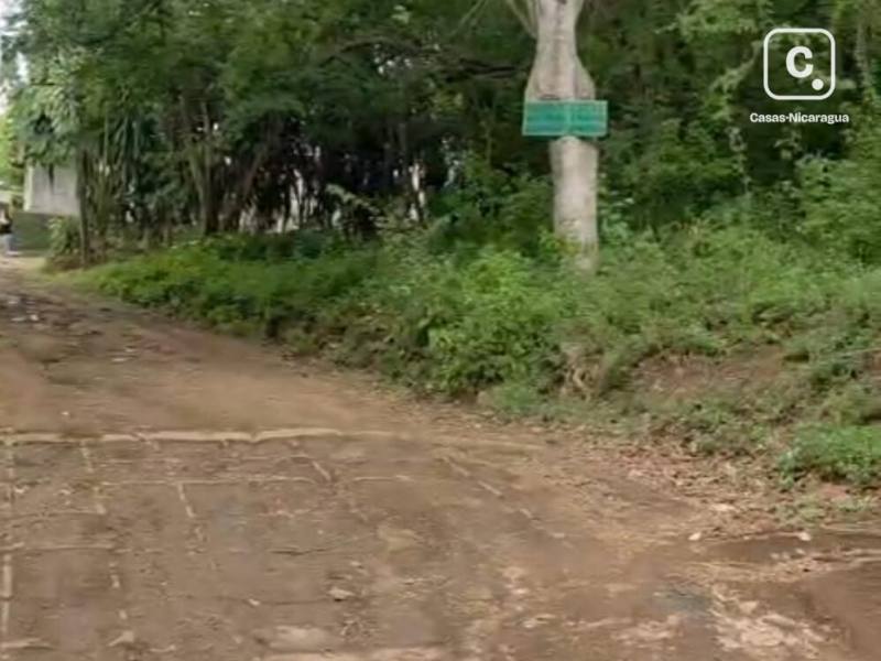 Terreno en venta en Las Cumbres, Managua – 596 varas²