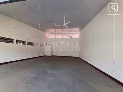Local comercial en alquiler en Rivas – 176 m²