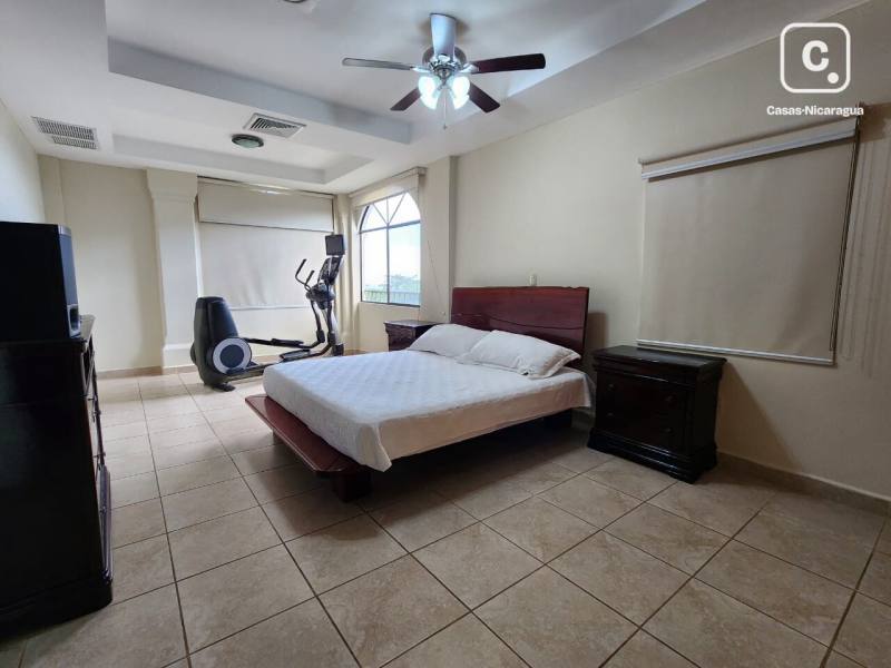 Casa en alquiler en Managua – 3 hab, 240 m²