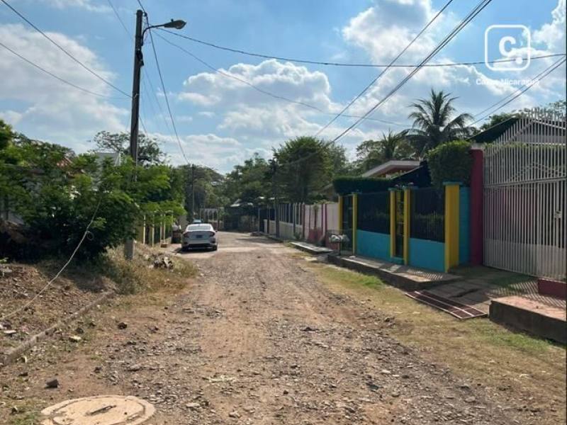 Local comercial en venta en León – 505 varas²