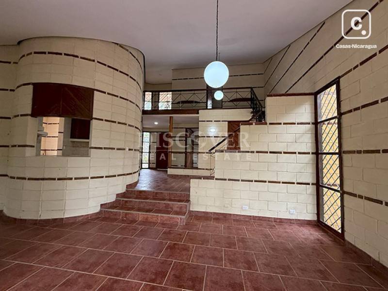 House for sale in Villa Fontana, Managua – 4 beds, 220 m²