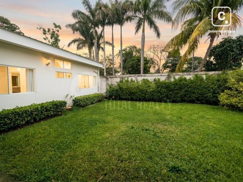 House for sale in Las Colinas