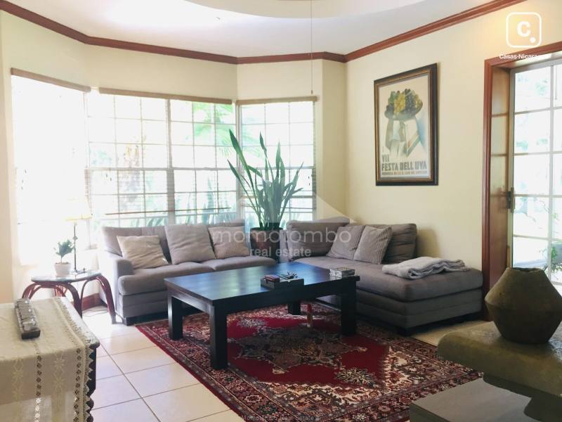 Casa en venta o alquiler en Villa Fontana Sur, Managua – 4 hab, 384 m²