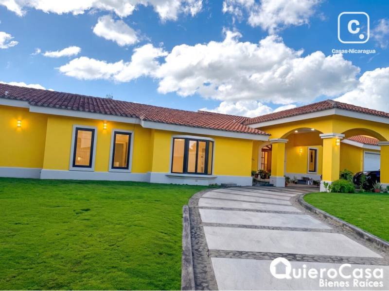 Casa en alquiler en Las Colinas, Managua – 4 hab, US$ 3,500/mes