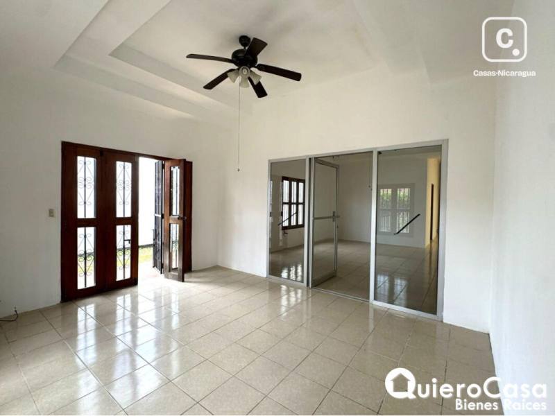 Oficina en venta en Reparto San Juan, Managua – 295 m²