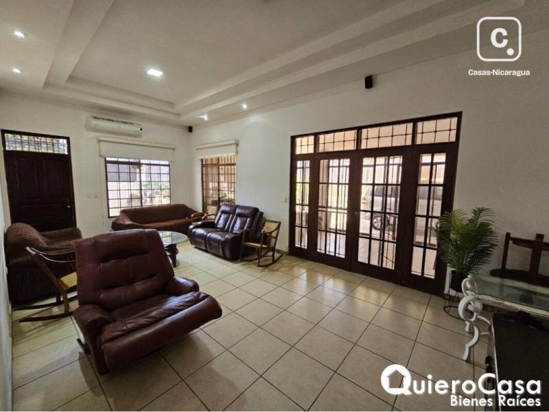Casa en venta en Lomas del Valle, Managua – 3 hab, 312 m²
