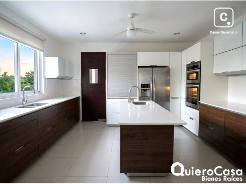 Casa en alquiler en Santo Domingo, Managua – 4 hab, 431 m²
