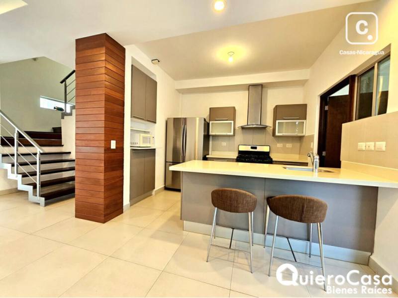Apartamento en alquiler en Villa Fontana, Managua – 3 hab, US$ 1,500/mes