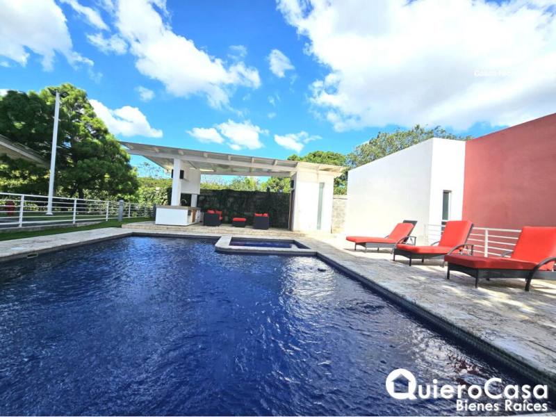 Apartamento en alquiler en Santo Domingo, Managua – 2 hab, Ref QCAJ1386