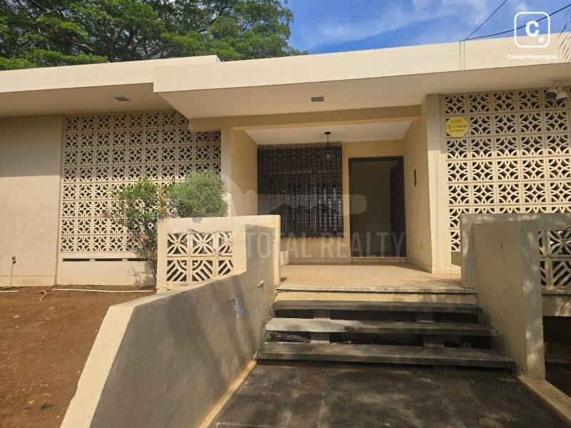 Casa en venta en Bolonia ideal para Comercio y Oficinas, Managua