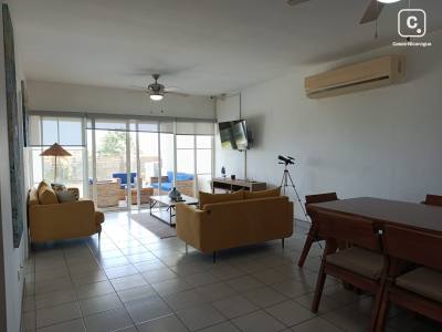 Apartamento en alquiler en Granada – 2 hab, 215 m²