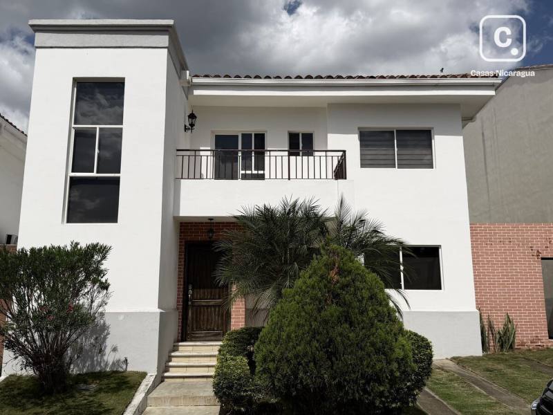 Apartamento en alquiler en Las Colinas, Managua – 3 hab, 158 m²