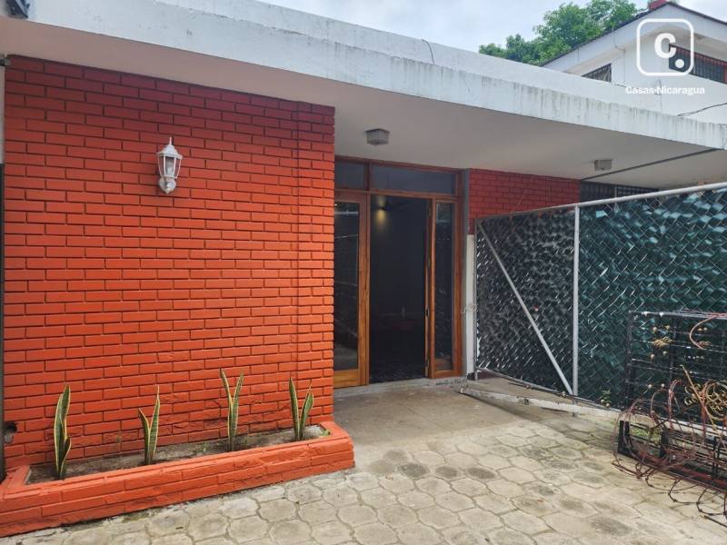 Office for rent in Bolonia, Managua – 200 m², US$ 1,000/month