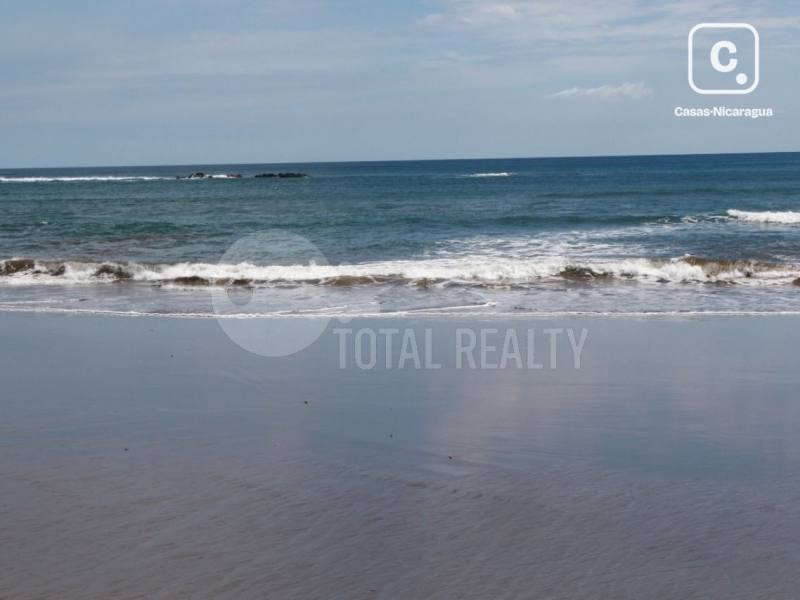 Terreno de playa en venta en Playa Hermosa, Leon